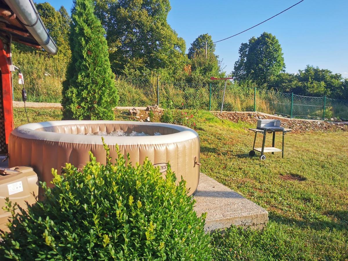 Holiday Home La Sierra Korenica Zewnętrze zdjęcie