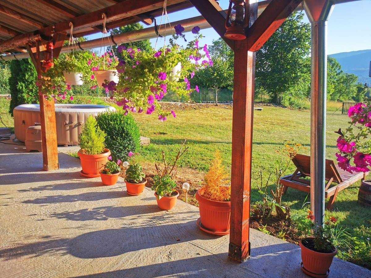 Holiday Home La Sierra Korenica Zewnętrze zdjęcie